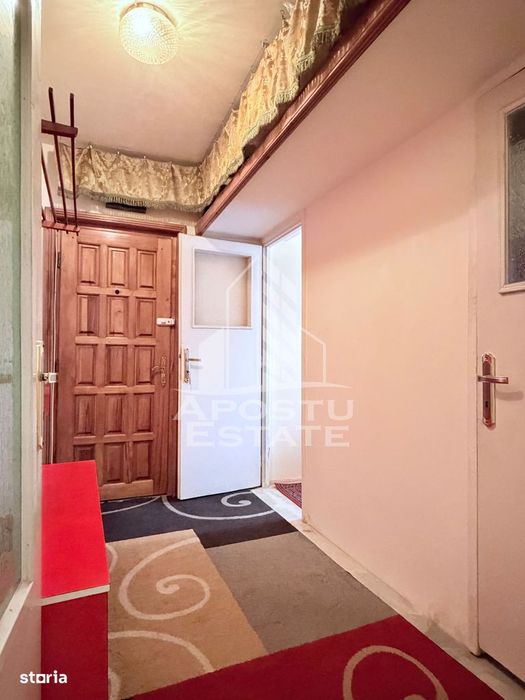 Apartament de vanzare cu doua camere parter Piata Doin Calea Sagului