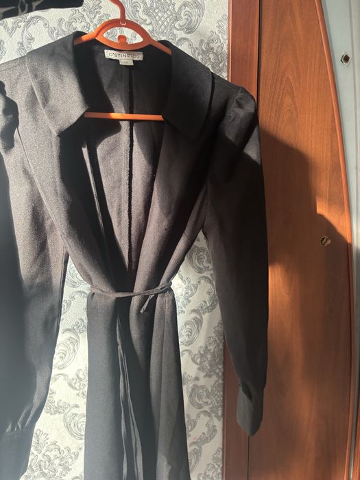 Платье мини чёрный почти новый