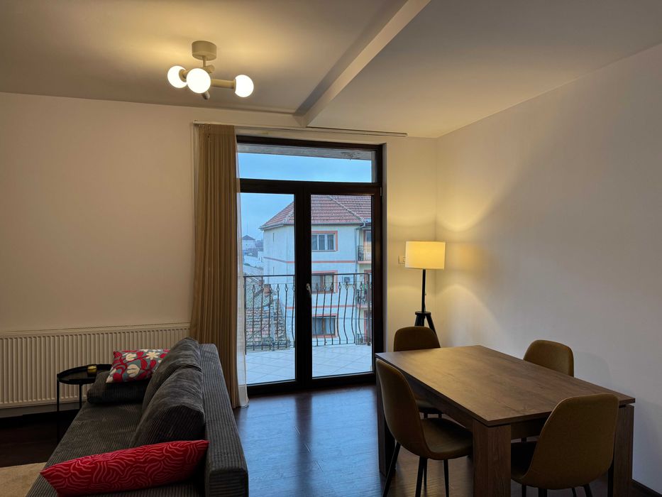 PROPRIETAR inchriez ap. decomandat 2 camere in Bloc Nou Zona Odobescu