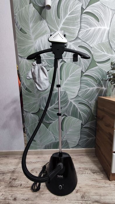 Продам отпариватель Tefal