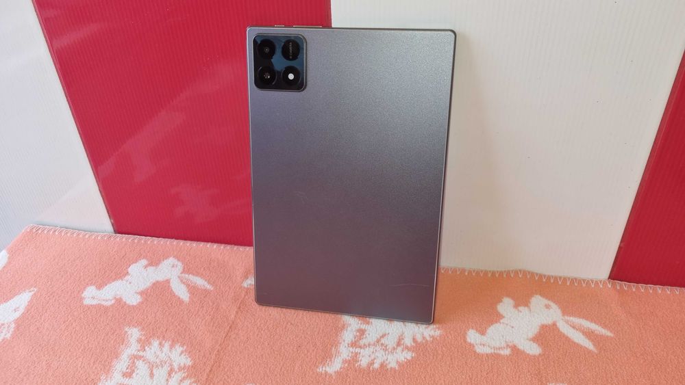 TABLETA android 14 = 300 lei