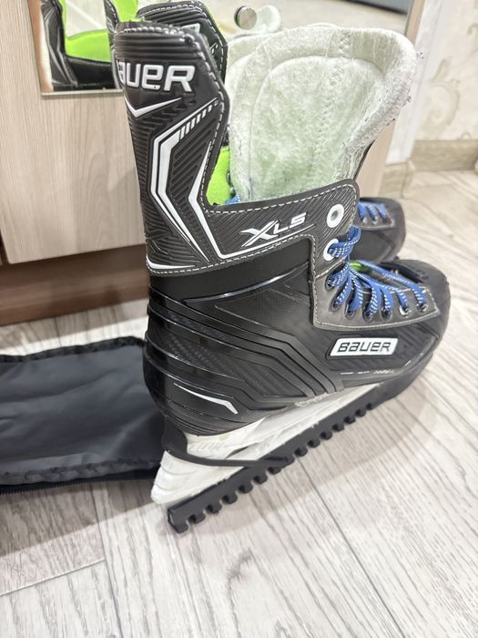 Продам коньки Bauer Xls