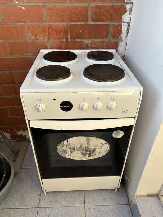 Продам плиту DARINA