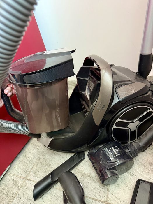 Пылесос Tefal Silence Force Cyclonic