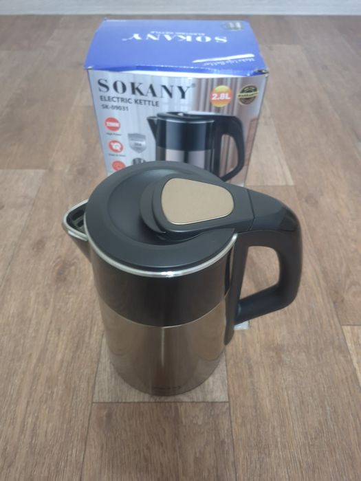 Электрический чайник 2.8 литра