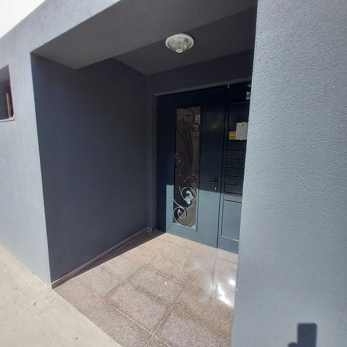 Дава се под наем Офис в Варна, Левски - 32 кв.м за 382.5 € - Снимка #1