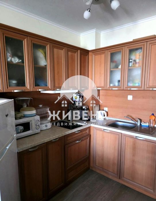 Продава обзаведен 1-стаен апартамент, с.Шкорпиловци, площ 48 кв.м