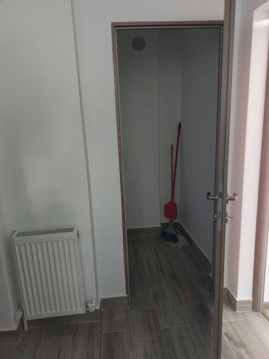 Proprietar Închiriez apartament  pe str Cuza Vodă 14  Exclus  Agenții