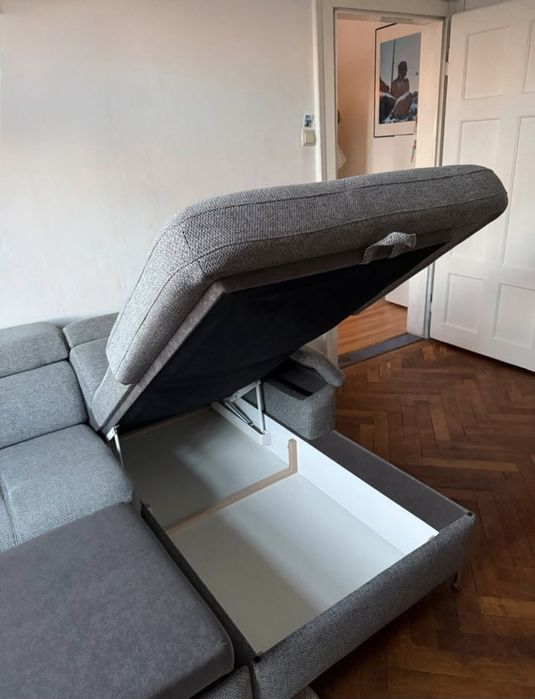 Canapea extensibilă cu spațiu pentru depozitare