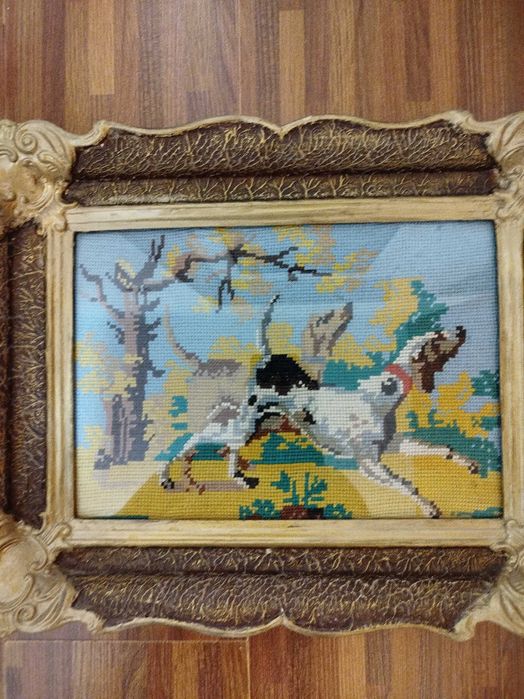 Tablou vechi cusut manual pe etamină