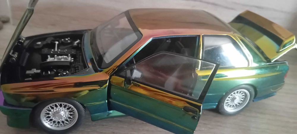 Mercedes, BMW, Dodge Charger, Porsche 1:24 , 1:32 Bburago, Mini Auto, KLT