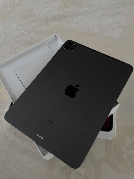 iPad Pro 11” 3rd Gen +Apple Pencil 2