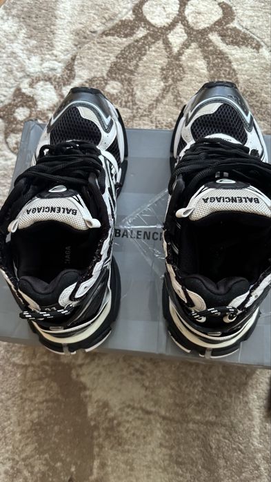 Balenciaga Runner