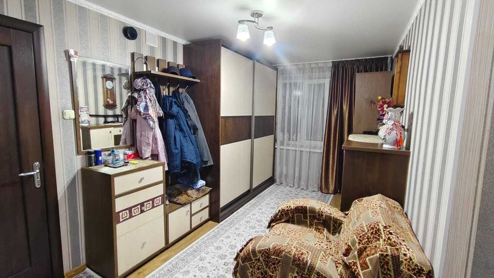 Продам 4-ком квартиру