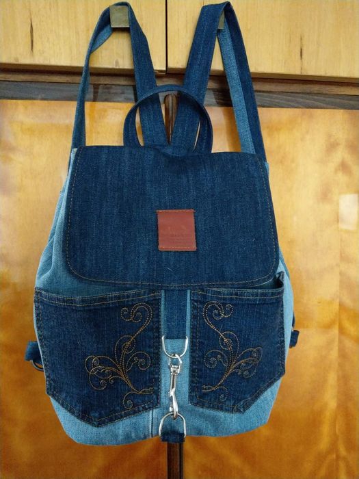 Раница от дънков плат