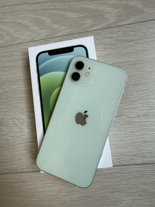 Продам айфон 12 на 128 гб