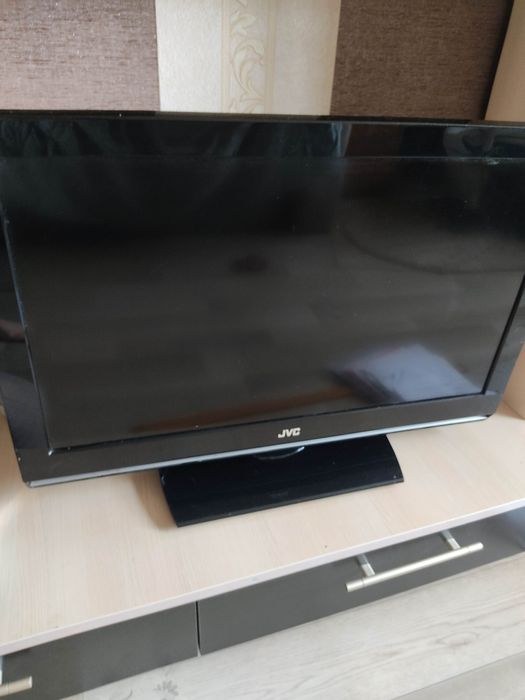 Продам телевизор JVC