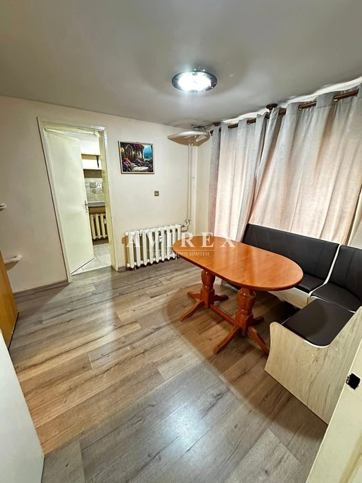 Продава се Двустаен апартамент в Пловдив, Кършияка - 51 кв.м за 900 €/кв.м - Снимка #1