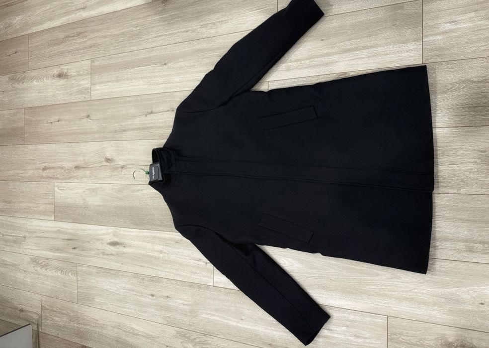 Продам пальто черное