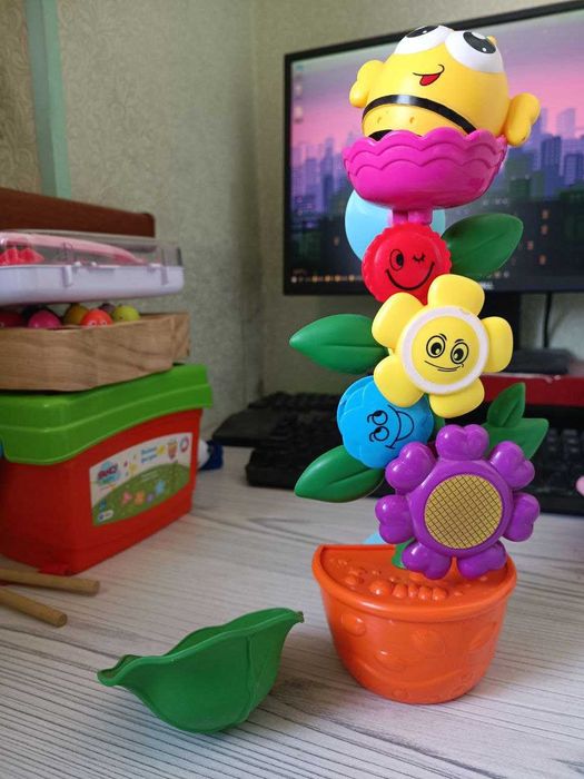 Игрушки в ассортименте на возраст 6 мес-2г