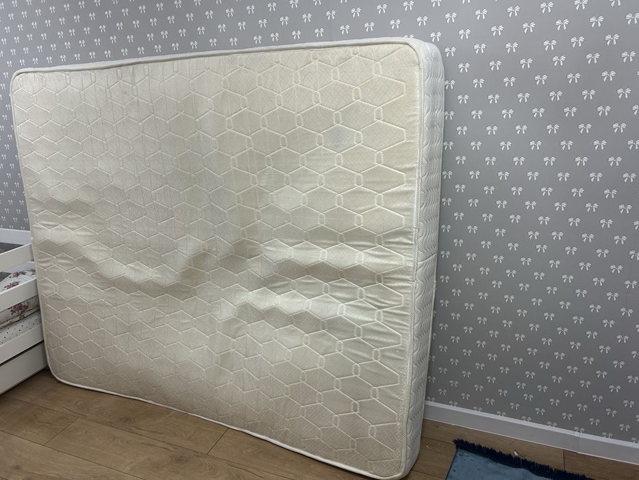 Продам матрас 160х200см