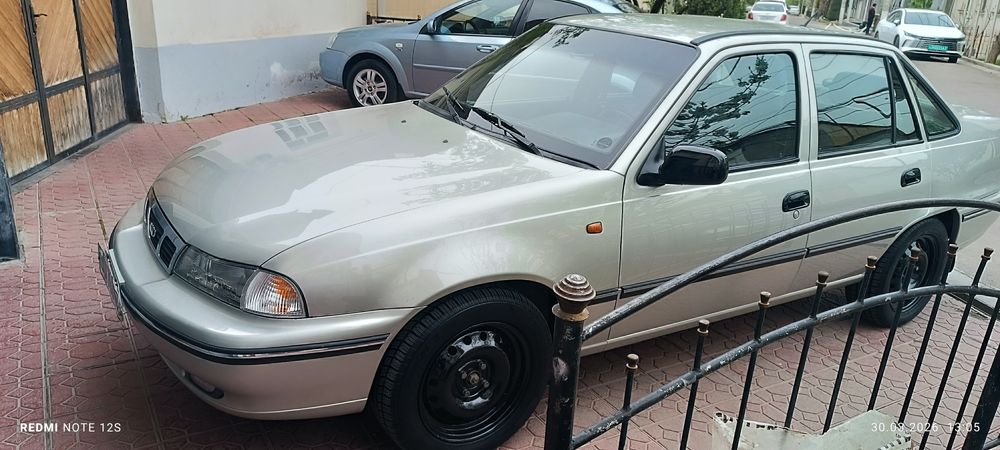 Nexia dona 2008 zo'r holatda