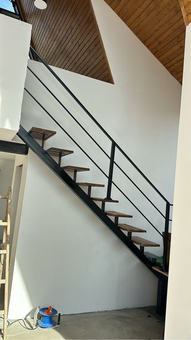 scarii pentru interior si exterior