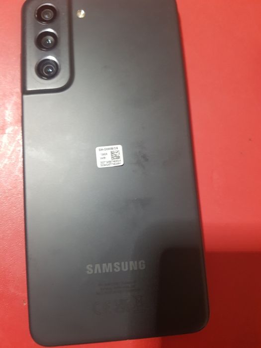Samsung galaxy  s21 fe pentru piese  display bun