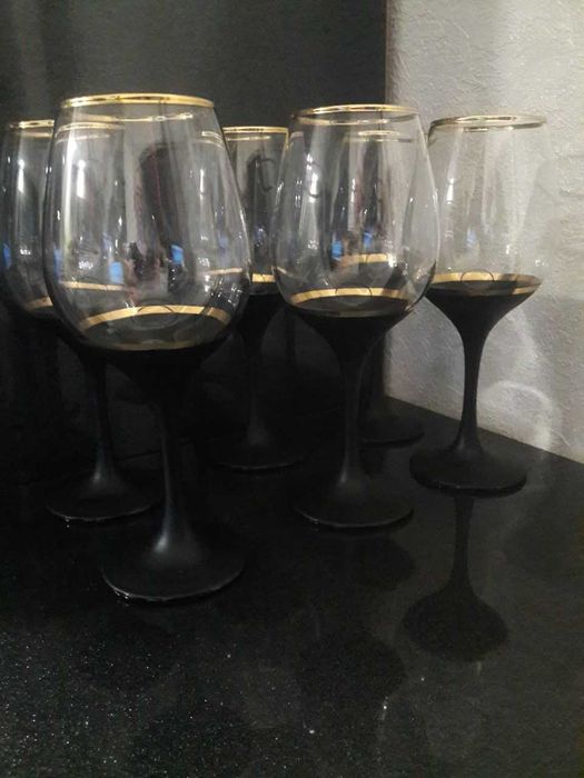 Фужеры высокие( 22см), новые.