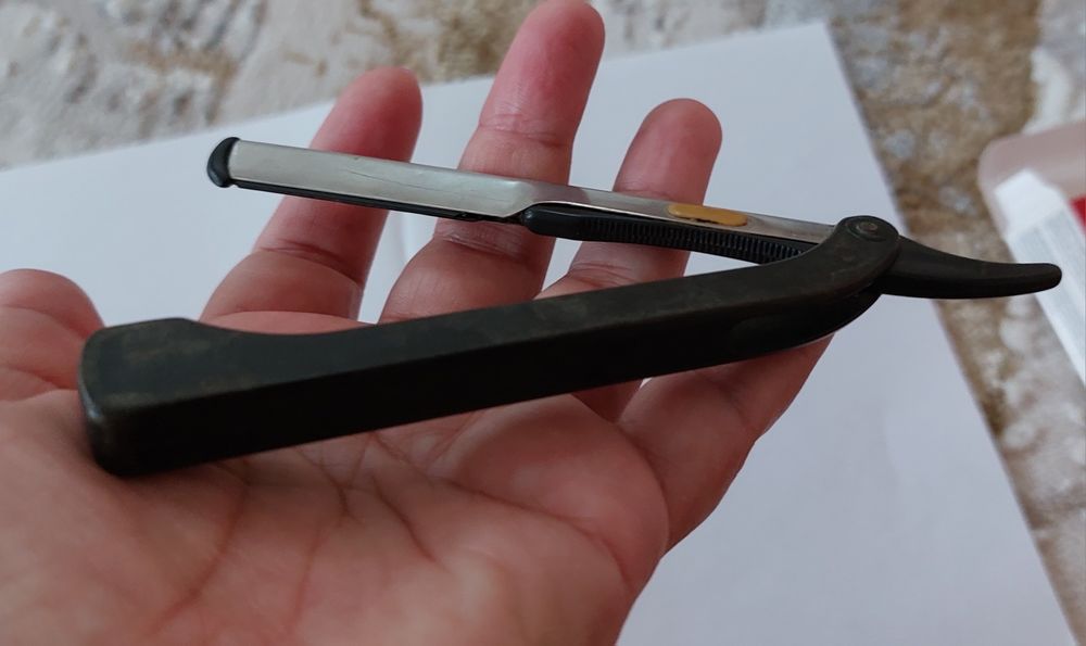 Опасная бритва со сменным лезвием