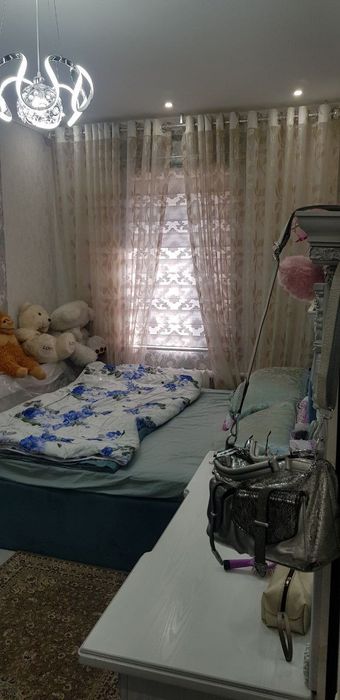 Uy sotiladi ozimniki fayzli xonadon. Xonalari bolingan