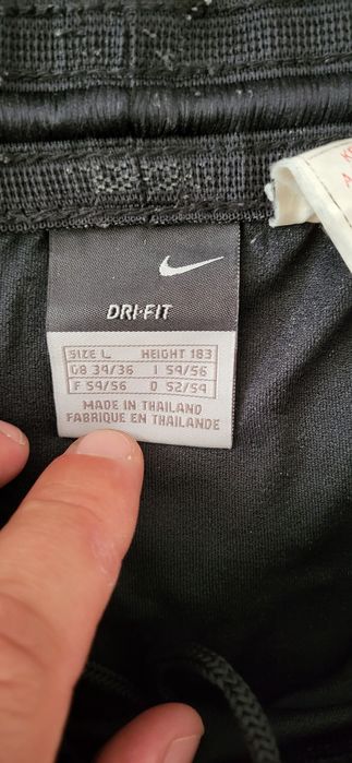 Pantaloni scurti Nike Total 90,marimea L