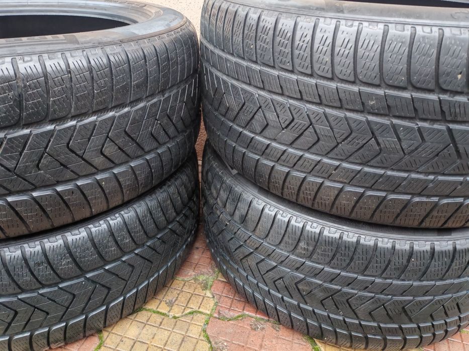 305 40 20,și 275 45 20,set 4buc Pirelli Scorpion,5mm