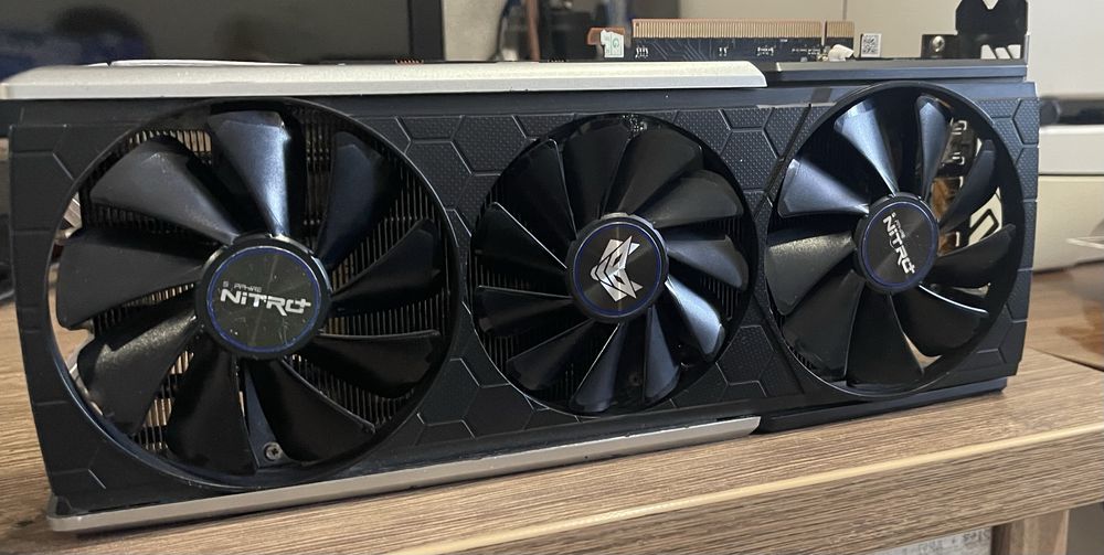 продам RX 5700 XT