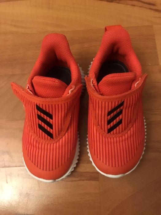 Incaltaminte adidas copii bebe marimea 21