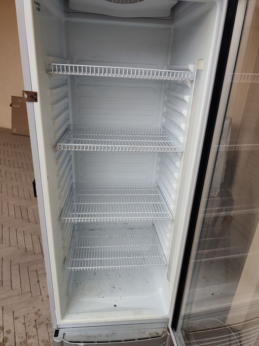 Холодильник витрина