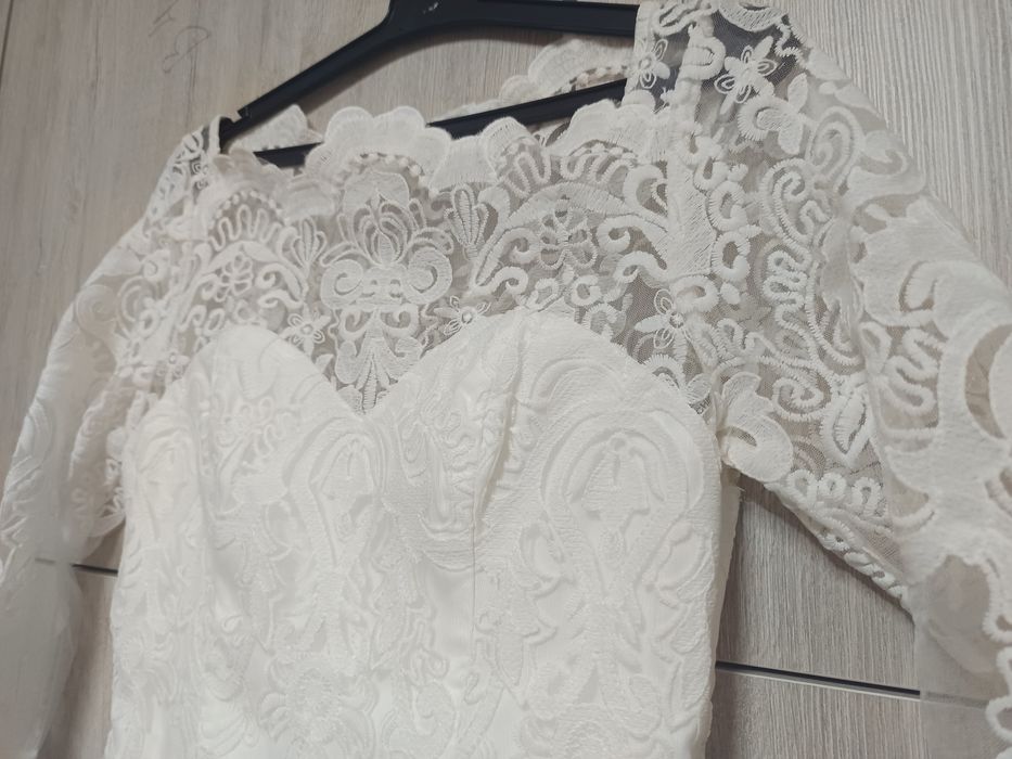 Чисто нова булченска рокля с ръкав