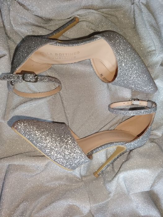 Pantofi argintii Nr 36