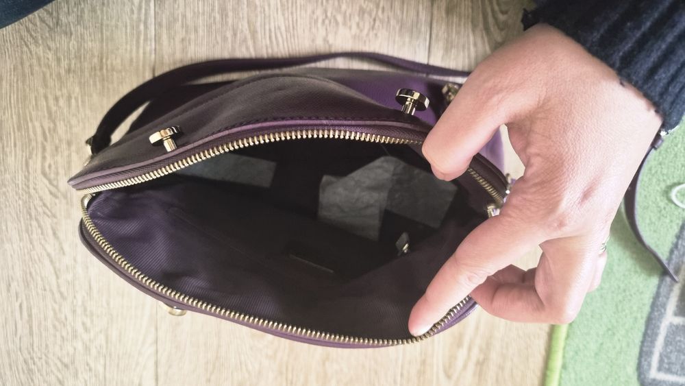 Лилава кожена чанта Furla