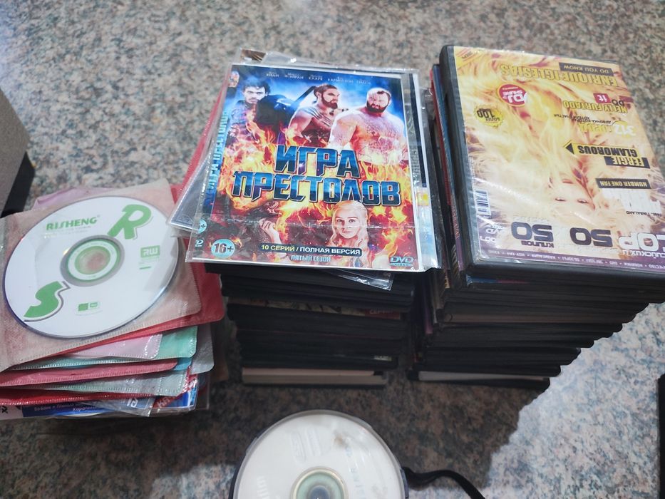 Продаются Диски с Сериалами Музыкой и Фильмами!