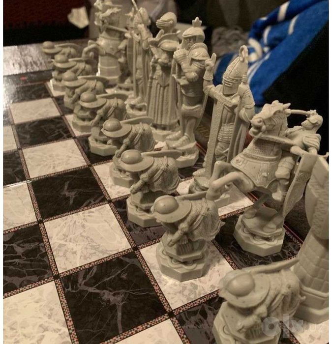 «Шахматы Гарри Поттера» (Harry Potter Wizard Chess Set)