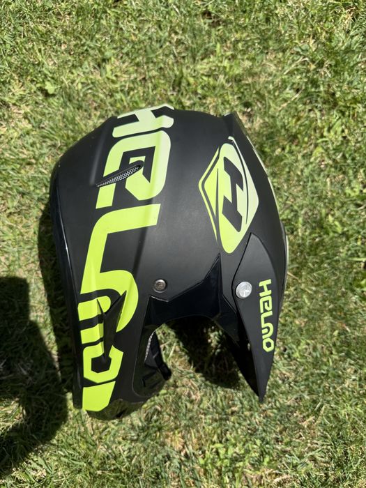 Каска Helno с подарък маска