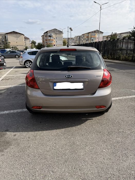 Kia Cee'd 1.6 CRDi – An 2008