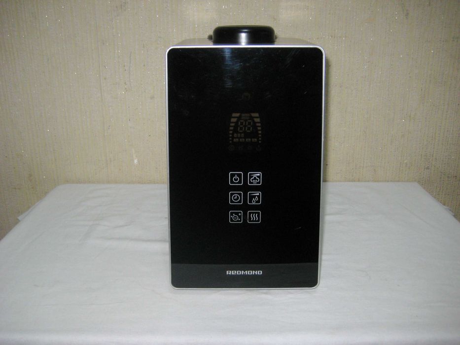 Ультразвуковой увлажнитель воздуха 5лт отлично работает почти новая!