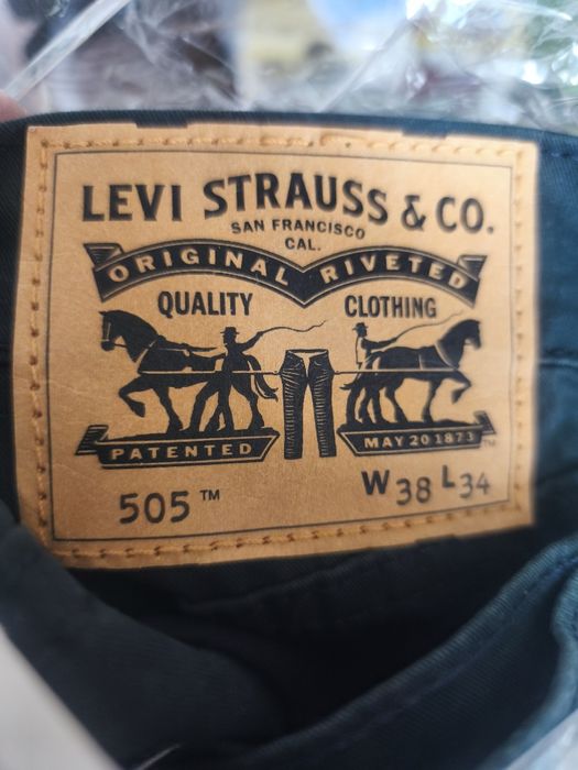 Дънки Levi's 505 нови