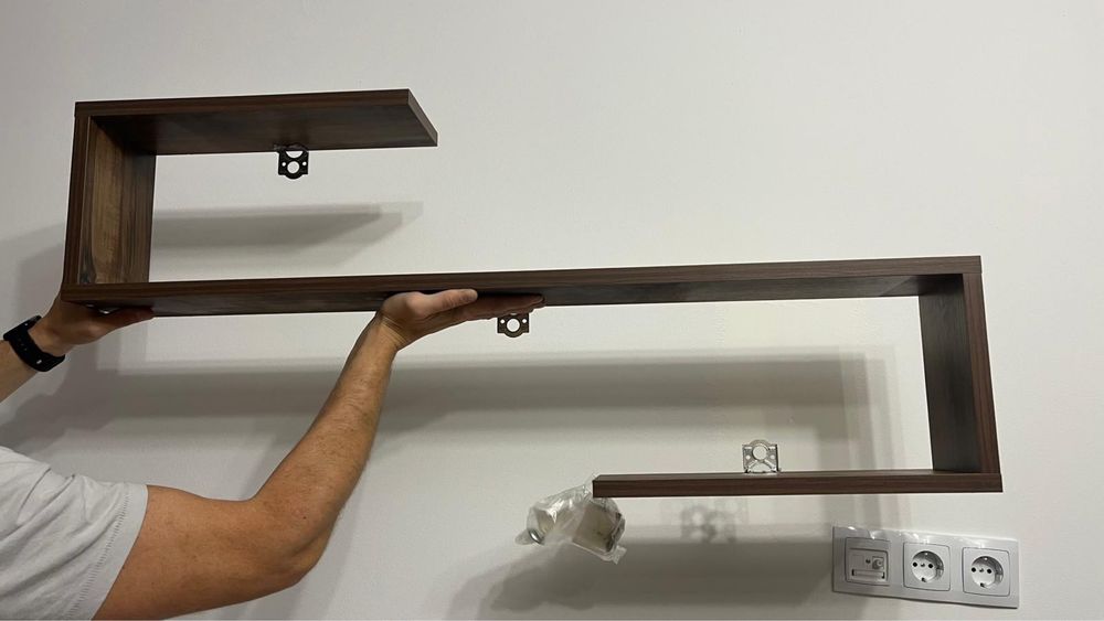 Raft suspendat pentru carti