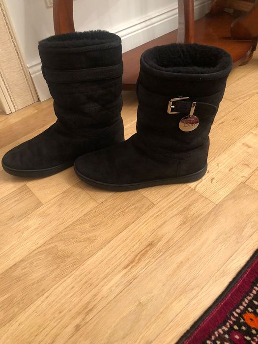 Продам зимние угги