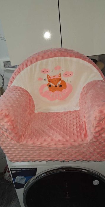 Fotoliu din burete fetite roz putin folosit