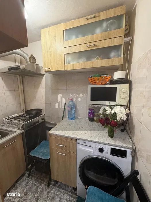 Ap. 2 camere decomandat etaj.3 - Str. Alunisului/ Brancoveanu -Sector4