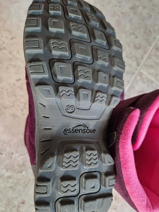 Продавам Ботуши Апрески